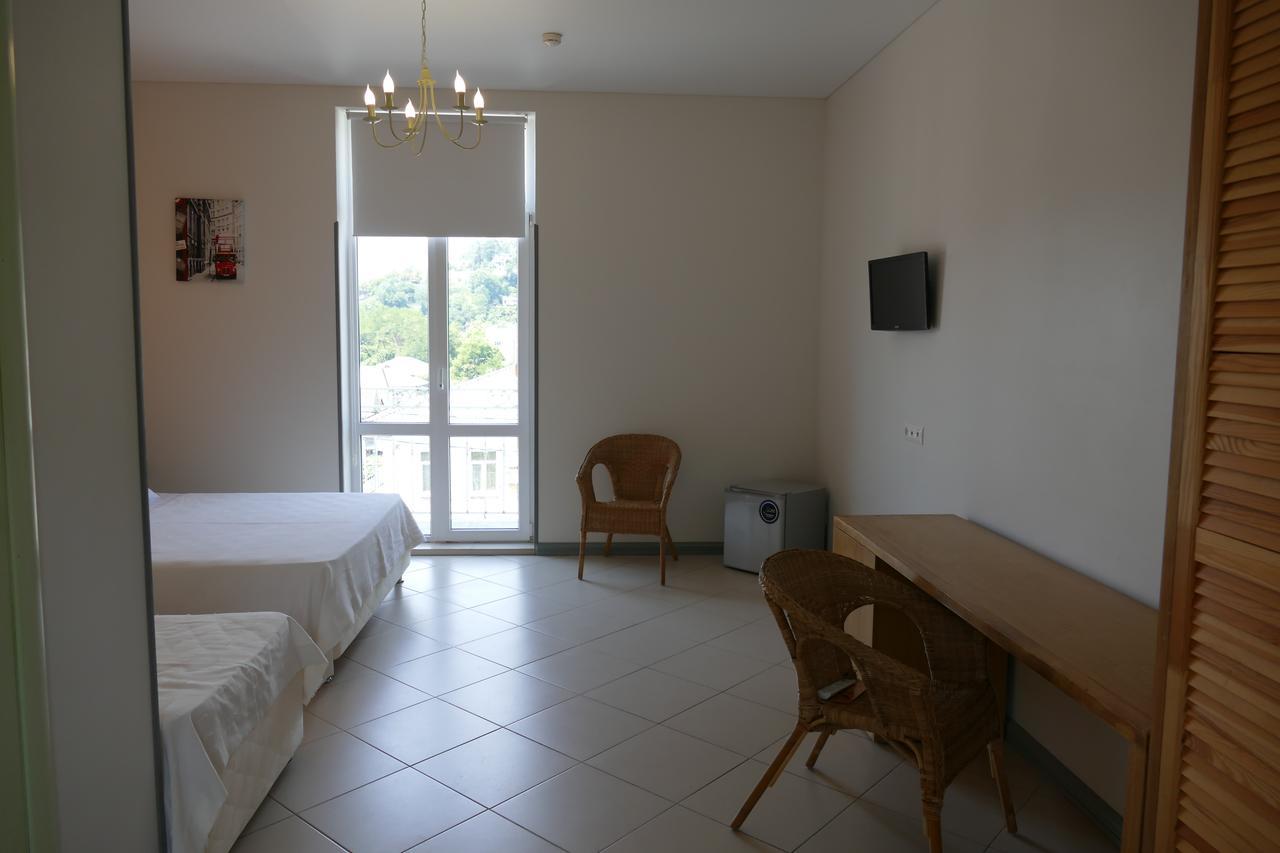 Heliopark Gora Bagrata Hotell Sukhumi Eksteriør bilde