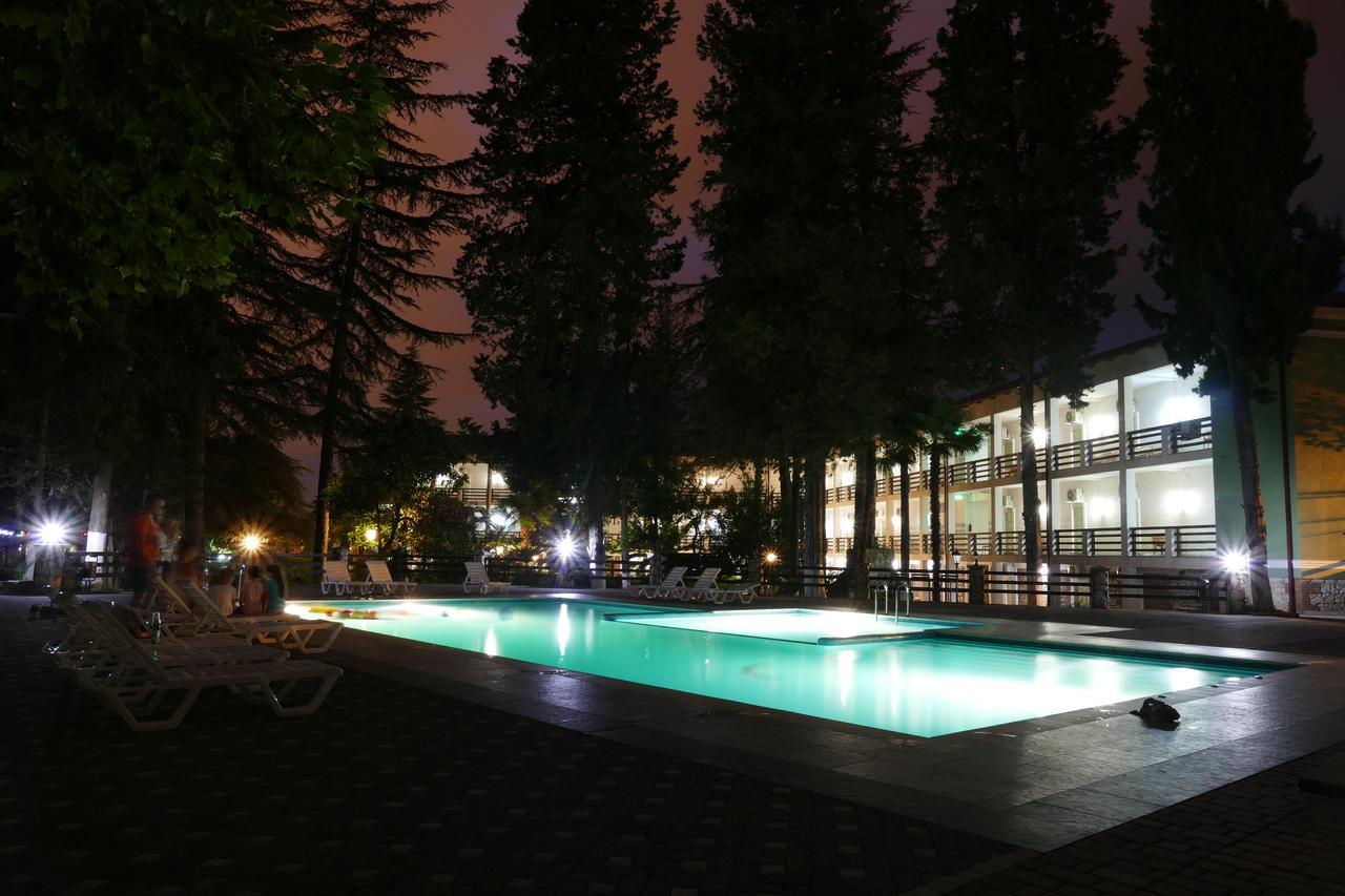 Heliopark Gora Bagrata Hotell Sukhumi Eksteriør bilde