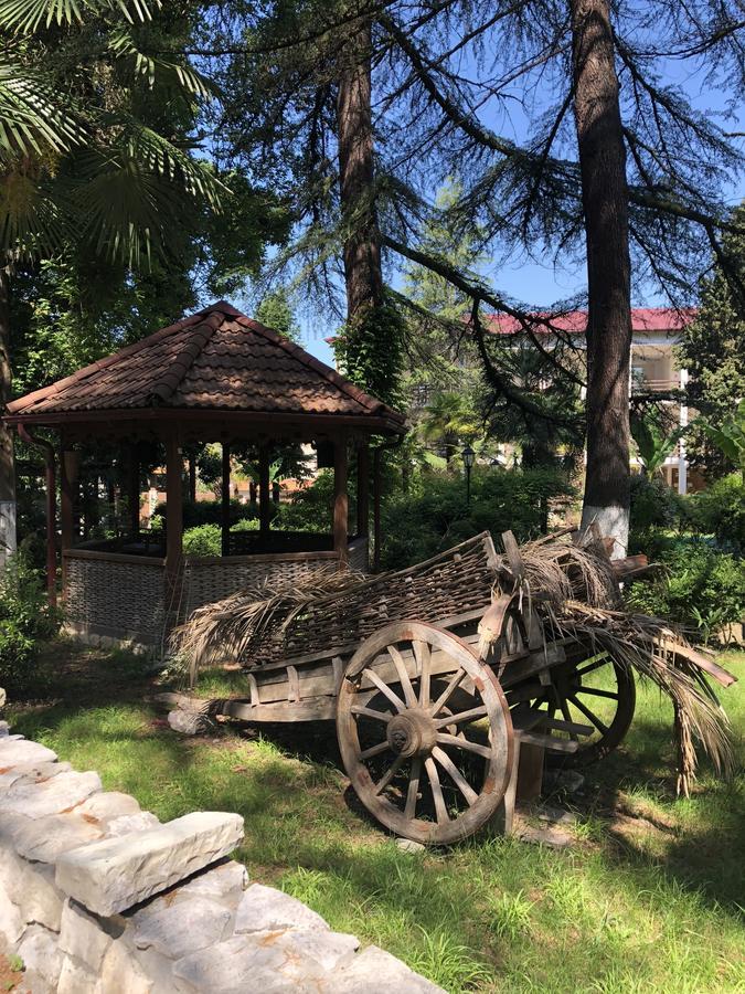 Heliopark Gora Bagrata Hotell Sukhumi Eksteriør bilde